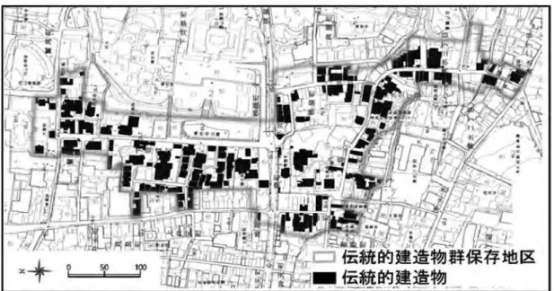 図 - １）「産寧坂」伝建地区　出所：京都市情報館公式 HP ２．重要伝統的建造物群保存地区とは  「重伝建」とは、昭和 50 年の文化財保護法の改正に伴いその制度が創設され、城下町、宿 場町、門前町などの全国各地に残る文化的・歴史的価値の高い集落・町並みの保存と整備を 図る 2 ものである。昭和 50 年に行われた改正時には、戦後の国土開発や高度経済成長による 無秩序な都市開発の振興によって、古民家や歴史的な景観などが急速に失われていったこと が背景として挙げられる。文化庁によると、平成 27 年 7 月