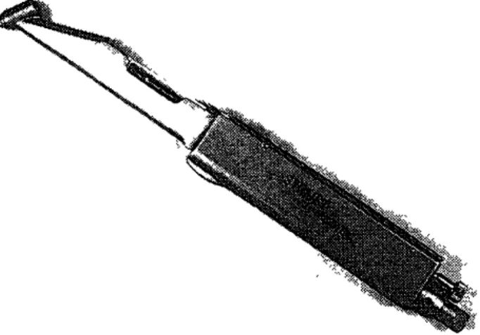 図 8 針のない注射器 ( Syr l ] e t ) おわ リに 以上, " 痛 くない歯科治療 "に関 して,最近 の装 置,術式等 につ いて記載 し た｡上記 の もの は多 くは開発 途 上 にあ り,必 ず しも完 成 した もの とは言 え な い ｡ しか し,今後 も引 き続 き装置 や術式 の開発 ,改良が行 われてお り, いず れ " 痛 くな い歯科治療 "が達 成 され るもの と思 われ る｡ 特 に小児歯科 臨床 にたず さわ る立場 か ら 