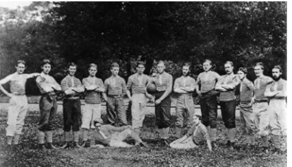 図 2   アイルランドで 現存 する 公式 フットボールクラブの 最 も 古 い 写真（ 1867 ） ;  ボ ー ルを 持 っているのが バリントン （ Neal  Garnham, Origins and Development of Football in Ireland: 