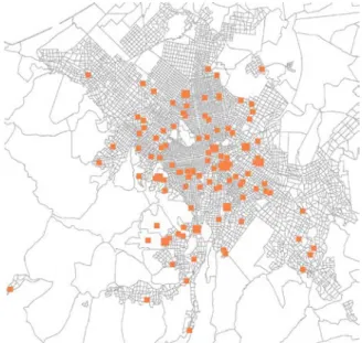 図 41 札幌市の新法民泊の建物数分布 図 42 札幌市の新法民泊の件数分布 東京 23 区や大阪市の各区と比べると、どの 区も低層（ 2.5 階建以下）の割合が少なく、中 層（ 3~5 階建）建物の利用が多いという特徴が 見える。 （図 43 、図 44 ）さらに中央区は 6 階 以上の高層建物の割合が多く、木造密集地域へ の進出という立地環境課題は大きくはなく、中 層小型ビルやマンション、アパートなどの利用 が活発と思われる。立地や建物の環境条件、設 備条件は多様で想定しにくい。より詳細な現状 把握が必