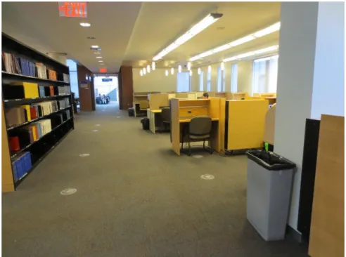 図 3-5: Study space in the library 