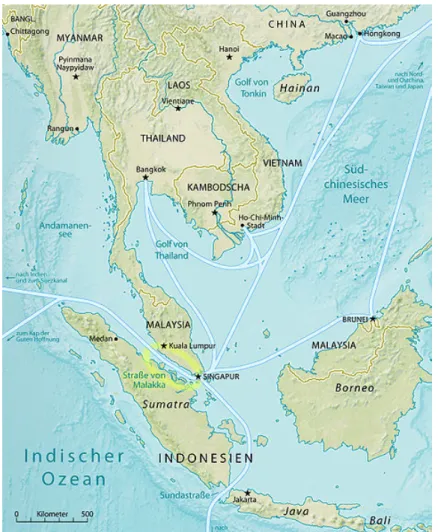 図 2  マラッカ海峡付近の主要航路図  2.  インドネシアの主な一般情報（表 1 参照）  表 1  インドネシアの主な一般情報  正式国名及び国旗  インドネシア共和国 独立年 1949 年にオランダから独立  政体  共和制  首都  ジャカルタ  人口  2 億 4,450 万人（2012 年統計）  公用語  インドネシア語  通貨  ルピア（IDR）  名目 GDP 8,790 億ドル（2012 年実績） 