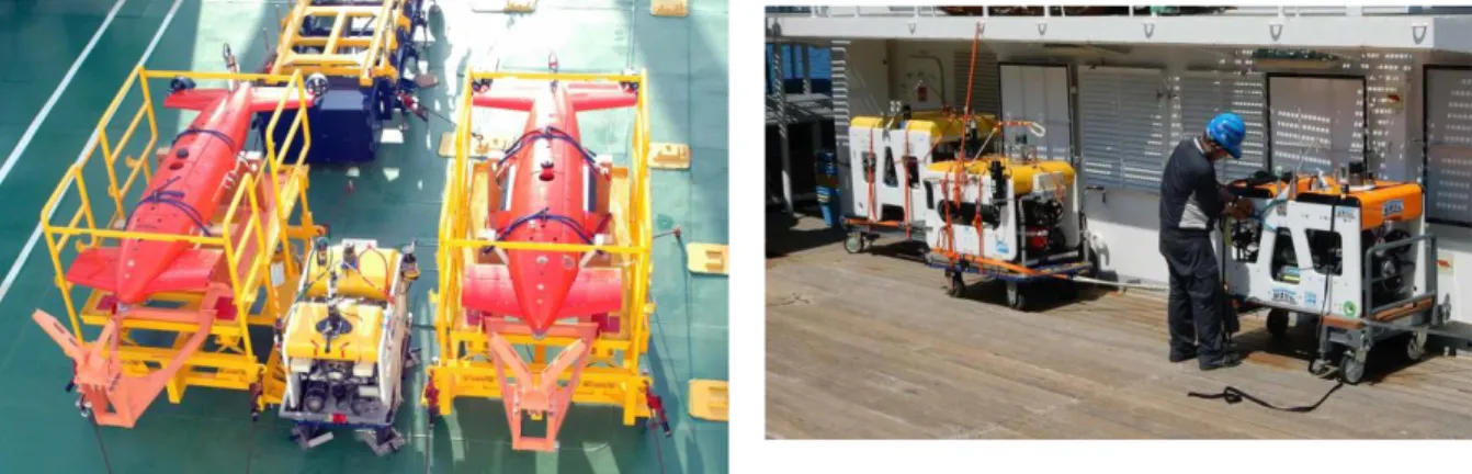図 3.2.1.1  複数 AUV 同時展開例  左）図左から、「AE2000f  」、「Tuna-Sand」、「AE2000a」（2012 年スミスカルデラ での同時展開）、右）図左から、「Tuna-Sand 2」、「Tuna-Sand」、「ほばりん」（2015 年オホーツク沖展開）  ロボット技術の水産資源調査への応用    生物観測アプリケーションとして、ホバリング型 AUV による海底面の広域画像マッピングのミッショ ンと底生生物の資源量調査を策定。水産総合研究センター北海道区水産研究所の研究者らと