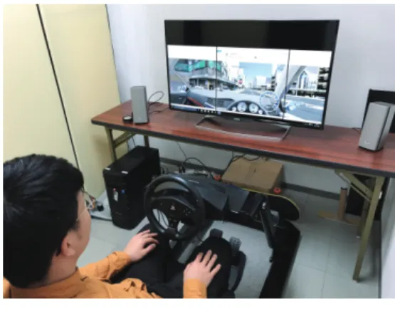 図 1 DS の画面 差が出ると考えられる． ( 3 ) 自身の運転に対する自信 ユーザが自身の運転に自信を持っている場合，自動運 転車に高パフォーマンスを示されたとしても，自身で 運転したほうが良いと考えてしまうことが考えられる． 4