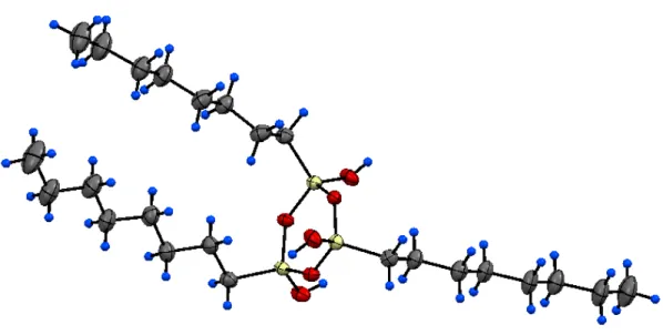 Figure  2.5.  Structure  of  cis-trans-1  in  the  solid  state.  Thermal  ellipsoids  are  set  at  50% 