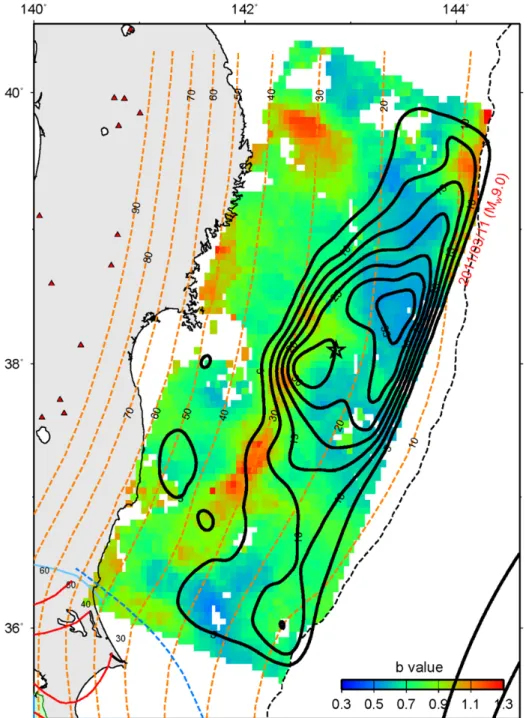 図 1. b  値とアスペリティ分布．Yoshida et al. (2011, EPS)  が震源過程解析によって推定したすべり量のコン ターを 4 m 間隔の実線で示した．橙破線は太平洋スラブの等深線(Nakajima and Hasegawa, 2006, GRL;  Nakajima et al., 2009, JGR)，関東地方の赤実線はフィリピン海スラブ等深線(弘瀬・他, 2008)  ，青線はフィ リピン海スラブの北東端(Uchida et al., 2010, JGR; Nakajima e