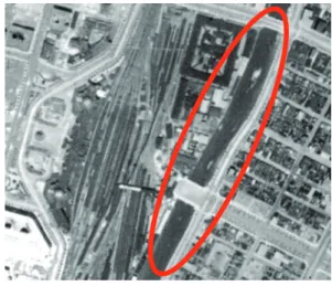 図 -26  1936 年頃の東京駅東側  図-27  1945 年～1950 年の東京駅東側  図 -28  1961 年～1964 年の東京駅東側  3.4.4  公開データ作成  今回利用した戦前の空中写真の画像は，画質が悪 く，撮影時の位置や高度に関する情報も正確で無い ため，空中三角測量による広範囲のオルソモザイク 画像作成は困難であった． 今回対象とした東京 23 区 は比較的平坦なため，多数の参照点による画像の幾 何補正を基本として作成した．具体的な工程は次のとおりである．(1)  撮影領域外