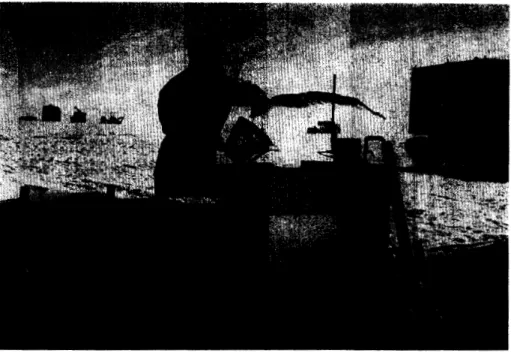 図 4 そり上に設謹したスチームジェネレーター F i . f ; .  4 .   Steam g e n e r a t o r  i n s t a l l e d  0 1 1  s l e d g e .  表 I スチームドリルの性能・諸）じ T a h l e  J 