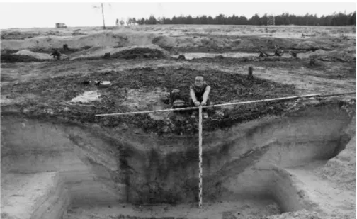 Figure 3   The excavation works on trap pits on Balinskoe 63, Yugra, July 2016. (Photo taken by E