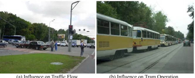 Figure 11 A Disabled Heavy Vehicle at an Intersection 