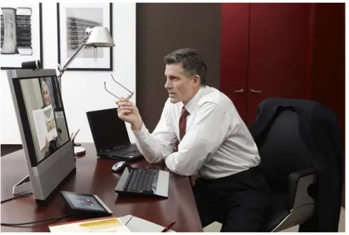 図  1  Cisco TelePresence System EX90 でパーソナル テレプレゼンス 