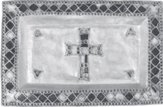 fig. 2a 聖杯  ブルグンド、5 世紀後半    パリ、国立図書館、    メダル室 inv. 56.96fig. 1 《ダゴベルト1世の玉座》8-9世紀（12, 13, 19世紀に補修）パリ、国立図書館、コイン・メダル・ 古美術陳列室  inv
