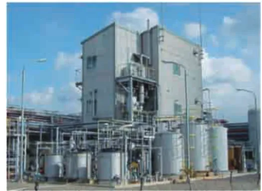 Fig. 13 HCl conversion as a function of time in  operation in the demonstration reactor 12)HTSFeed(HCl,O2)Product(Cl2,H2O,HCl,O2)HTS(Return)Operating time (h)Target 85% Equilibrium conversionHCl conv