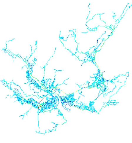 図 3.3 最短経路頻度  また、大槌町の最短経路をネットワークの枝がどのくら い使われるかを表したのが図 3.3 である。道路の色が赤 いほど頻度が高く、青いほど頻度が少なくなっている。 始点に近いほど赤くなっており、頻度が高い経路をたど っていくと、一本道となっている。最短経路の手法だけ で見ると、この一本道に交通手段としてバスを入れられ るのではないかと予測する。  4  大槌町の道路ネットワークの交通量  4.1  道路ネットワークの交通量  求めた大槌町の最短経路をもとに、道路ネットワーク の交通