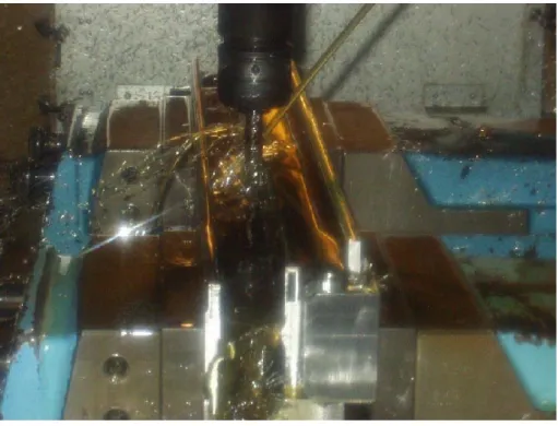 図 2.3.2‑9 (e)   rail 部仕上げ加工中の様子 