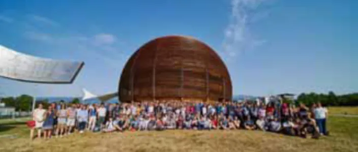 図 1 CERN Summer Student Programme 参加者の集合写真。 
