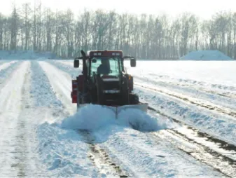 Fig. 2 Hirota et al. （ 2005 ）で構築した大気−積雪−凍結土 壌の相互作用が観測できるシステム．