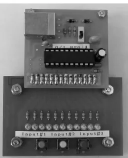 図 2 - 8 完成した I/O control unit  図 2 - 9 I/O control unit を Base configuration  unit Ver.2.0 に接続した状態