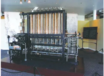 図 -3　Computer Chess の展示の説明を聞いているところ．画面 左から和田先生，発田，鵜飼氏，Dave House 氏．