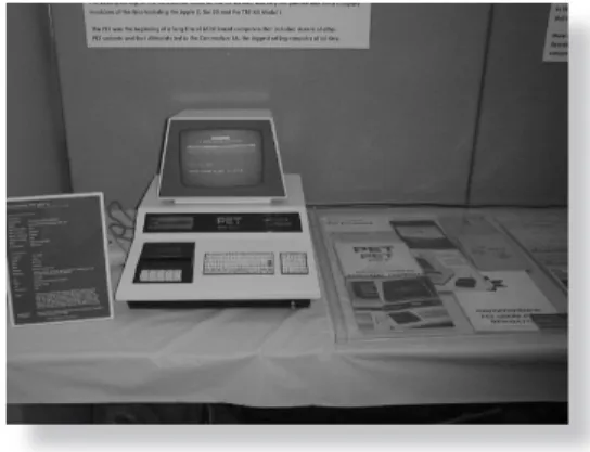 図 -1 展示されていた PET2001