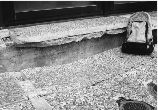 図 10　図 9 と同じ建物。段差の高さ約30cm。