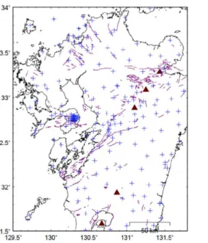 図 2  九州内陸に展開されている地震観測点（九州大，京都大，鹿児島大，防災科学技術 研究所，気象庁）（左図）および展開された臨時観測点（右図）。