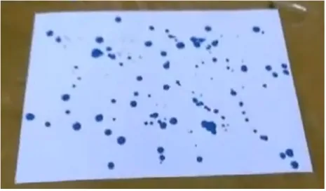 図 3.2: ドリッピングで描かれた水玉模様 また、滴らせる時に生じた重力による位置エネルギー等によって、水滴の模様 は完全な円ではなく、楕円形となる。この現象を表現するのに、楕円を描画する ellipse 関数を用いた。ellipse 関数の引数には描く楕円の位置と描画領域のサイズ を横幅と縦幅で指定することが可能であり、この引数に一定の乱数を代入するこ とで、楕円を描画する。コンピュータ上のキャンバスにマウスカーソルを乗せる ことで、現在のマウス座標を取得し、マウスクリックでマウス座標に塗料の配置 を行