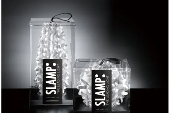 TABLE LAMP XS 付属電球： LED 電球クリア E17/25 形相当× 1 重量： 0.6kg 備考： LED 電球推奨（白熱電球不可） 材質： Lentiflex® / ステンレス 型番： SL1037PR 定価　￥42,000 (税抜) TABLE LAMP XM 付属電球： LED 電球クリア E17/25 形相当× 1 重量： 0.6kg 備考： LED 電球推奨（白熱電球不可） 材質： Lentiflex® / ステンレス 型番： SL1038PR 定価　￥42,000 (税抜) FL