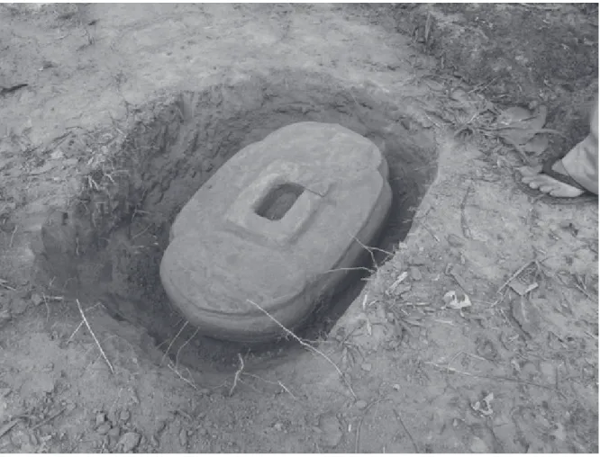 図 17　石材出土状況（北西から）