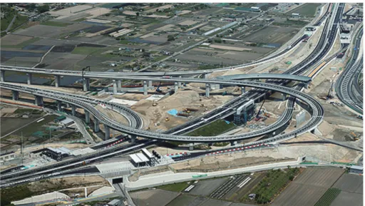 Fig. 7　Fabrication of steel/PC composite bridge connection 第 8 図　金属溶射　施工状況