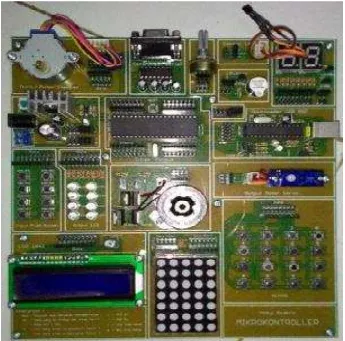 Gambar 4. Trainer Mikrokontroler  