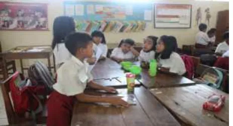 Gambar 4.Sebagian siswa masih kurang bersemangat, malu dan takut mengungkapkan gagasan atau sanggahan dalam kelompok