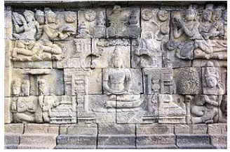 Gambar 1: Relief pada Candi Borobudur (sumber : koleksi Pribadi) 