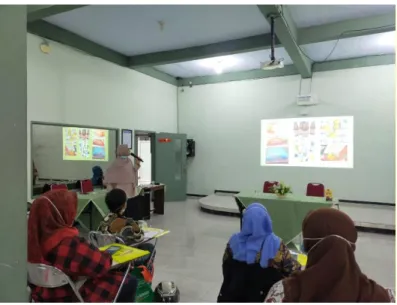 Gambar 4. Pemberian Materi 3 