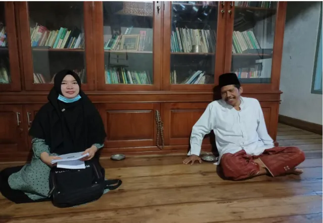 Gambar 1. Wawancara dengan KH. Hasbullah Achmad 