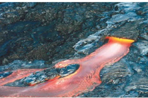 Gambar  2-2.  Sistem  tertutup,  seperti  yang  diperlihatkan  pada  pendinginan  aliran  lava, dimana pertukaran hanya berupa pertukaran panas