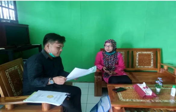 Foto 2: Wawancara bersama ibu Yutes  Zupriani selaku guru akidah akhlak MTs Al-Mubaarak kota Bengkulu 