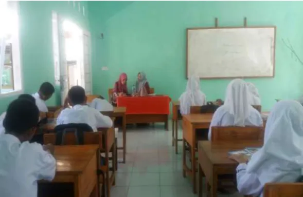 Gambar 1. Wawancara dengan Guru Pendidikan Agama Islam kelas X 