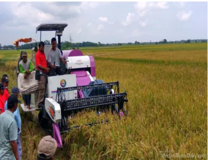 Gambar 8. Combine Harvester