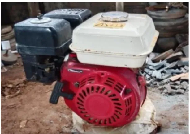 Gambar 3.2 Motor Bakar 5,5 hp    3.  Stopwatch
