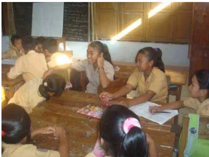 Gambar 3 : situasi pada saat diskusi 