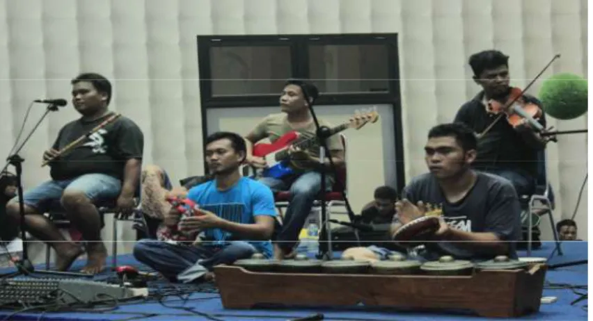 Foto 3  Pemusik Tari Andun 