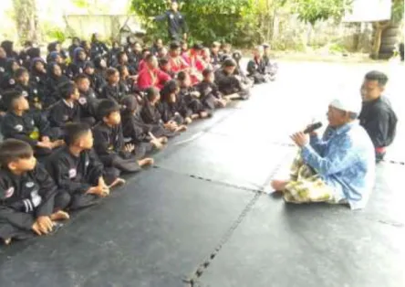 Gambar 3. Bimbingan Agama Bapak H. Marjohan dan  bapak Muhammad Jasman,SE