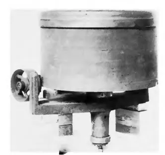 FIGURE 2.—De Laval centrifugal cream separator of 1879. (An  earlier version of Catalog No