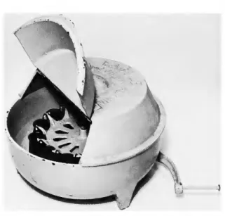 FIGURE 7.—Babcock  b u t t e r f a t tester,  a b o u t 1895. 