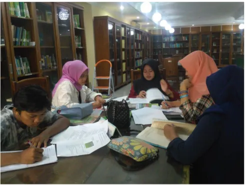 Gambar 2. Pengunjung Perpustakaan, Pustaka 