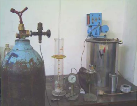 Gambar 3.1 Bom kalorimeter. 