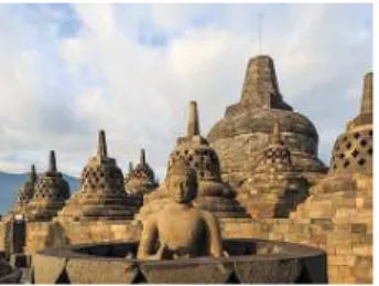 Gambar 2.20 Rata-Rata Banyaknya Pengunjung Candi Borobodur Setiap BulanGambar 2.19 Candi Borobudur