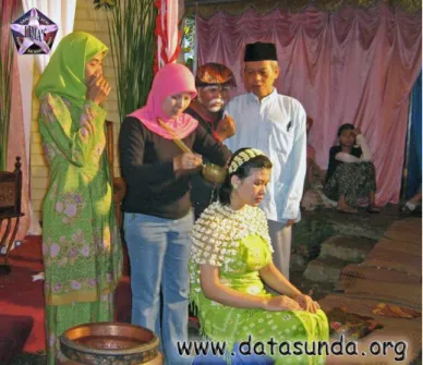 Gambar 8. Prosesi siraman 