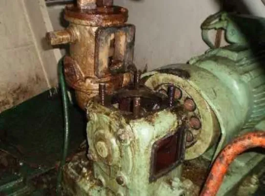 Gambar 1.5 kompresor udara model H-64  Sumber: MV. Jacaranda 